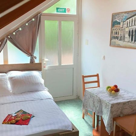 Laura Studio Apartman Mlini Kültér fotó